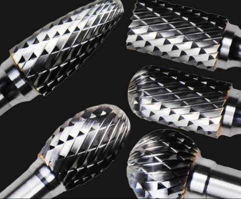 ボール ベアリング機械回転式炭化タングステンのぎざぎざの円錐形の木の形の耐久性