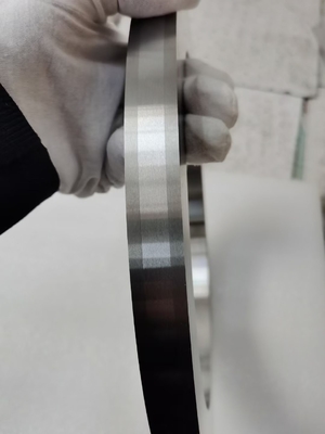 カスタマイズされたタングステンカーバイド合金リチウム電池電極切断丸ナイフ高品質工業用ブレードナイフYG8 YG9C