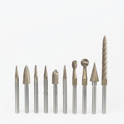 14回転式3mm 6mm 1"直径の端の切口の炭化物の回転式ぎざぎざのすねの釘の穴あけ工具