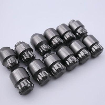 オイルの採鉱の穴あけ工具のための鋸歯状にされたボタンの歯の炭化タングステンの摩耗の部品